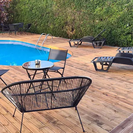 Guest house V36 Zemutine Studija 3*