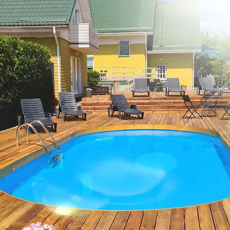 V36 Zemutine Studija Guest house Palanga