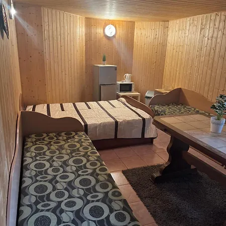 V36 Zemutine Studija Guest house Palanga