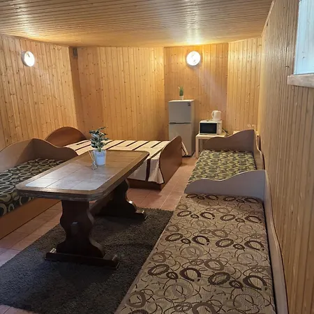 V36 Zemutine Studija Guest house