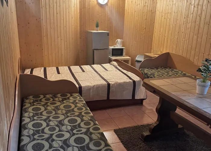 V36 Zemutine Studija בית הארחה פלאנגה